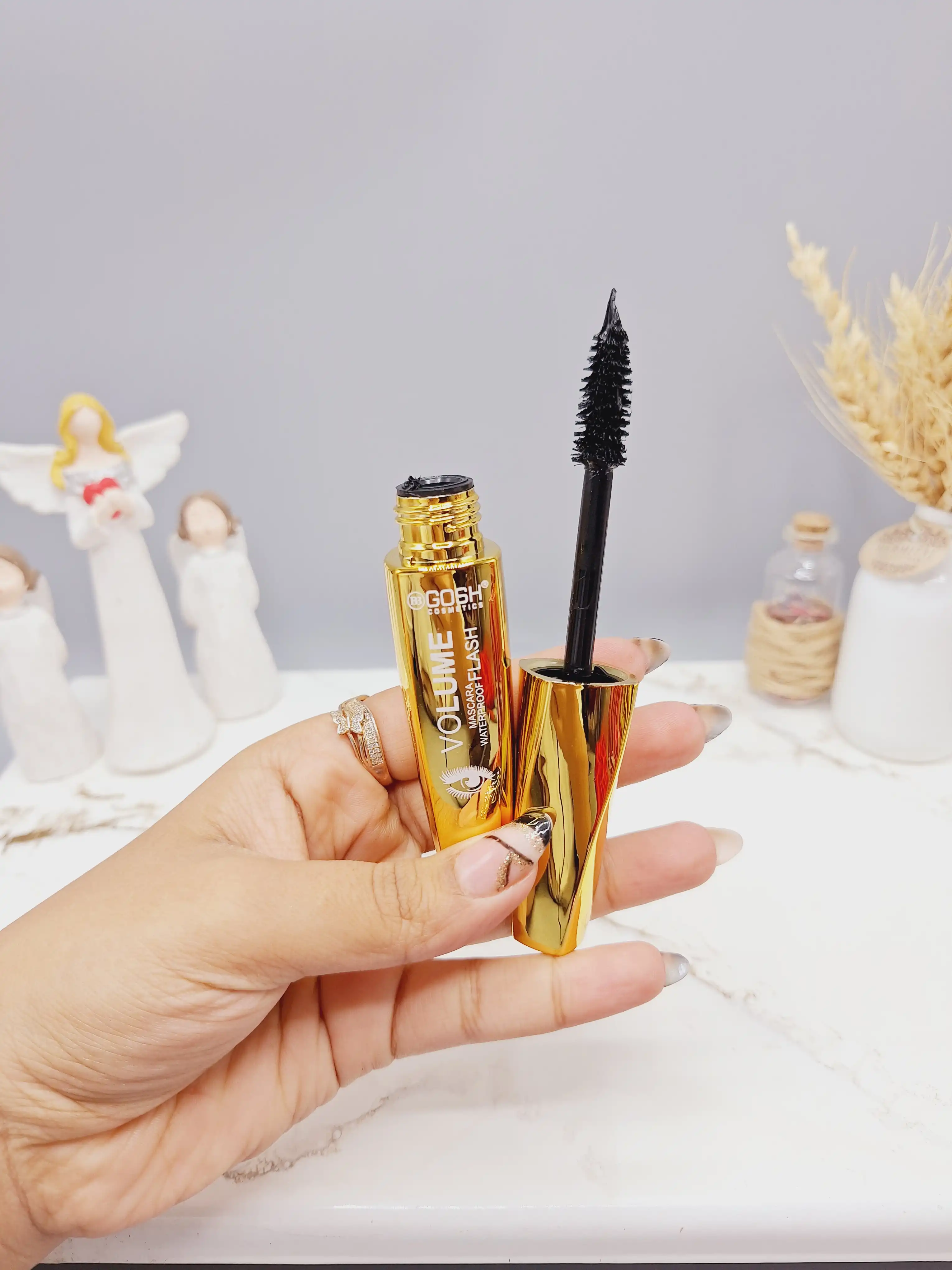 ریمل حجم دهنده و پر پشت کننده GOSH کد M143